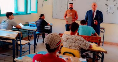 وكيل تعليم الفيوم يتفقد لجان امتحانات الدور الثانى للشهادة الإعدادية
