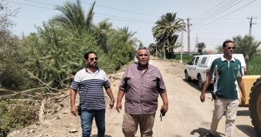 محافظ أسيوط: استمرار تمهيد الطرق غير المرصوفة بقرية بني إبراهيم