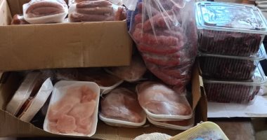 ضبط 10200 عبوة مواد غذائية منتهية الصلاحية ومجهولة المصدر بالبحيرة