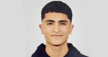 حافظ لكتاب الله.. عبدالله يحصد المركز الأول على الثانوية: حلمى طب قصر العينيى