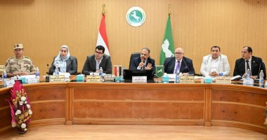 محافظ الشرقية يوجه بالتصدى لنباشى القمامة ورفع كفاءة منظومة النظافة