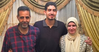 الطالب ووالداه