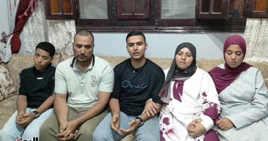 أصيب بالسكر أثناء الدراسة.. فرحة فى بيت التاسع علمى رياضة بالثانوية العامة.. حسين ابن الغربية: سجدت لله شكرا وأمي وأبي أكثر الداعمين.. ويؤكد: العزيمة والصلاة والقرآن سر النجاح "فيديو وصور"