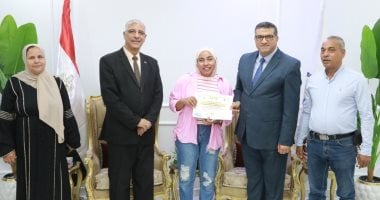 محافظ قنا يكرم أوائل التعليم الفنى والثالث على الجمهورية فى مسابقة تحدى القراءة
