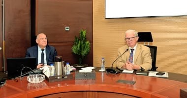 نائب رئيس مجلس الوزراء للشؤون الاقتصادية  يعقد اجتماعا موسعا لمتابعة أداء "القابضة للصناعات المعدنية".. ويشدد على ضرورة الإسراع فى تنفيذ خطط التطوير والتحديث.. حسام عيسى يؤكد على أهمية دعم الصناعة الوطنية 