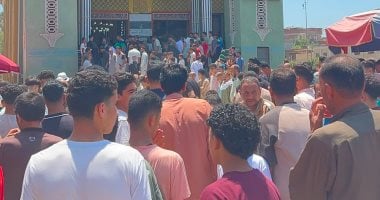 تشيع جثامين أم ونجليها سقطت بهما السيارة في المياه بالدقهلية
