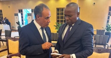 وزير الخارجية مع نائب رئيس جمهورية كينيا