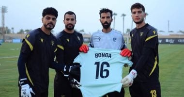 قميص الراحل محمد أبو النجا مع لاعبى وادى دجلة