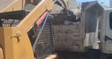رفع 30 طن من القمامة والمخلفات الصلبة والأتربة بشوارع حى غرب سوهاج