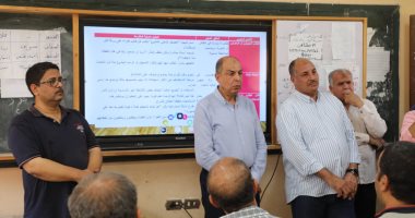 محافظ المنيا يشهد تدريب الكوادر التعليمية تحت شعار سفراء البكالوريا المصرية