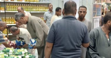 إقبال كبير على منافذ مهرجان التسوق الأول لجهاز مستقبل مصر فى سفاجا