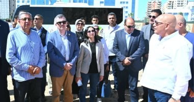 وزير التخطيط من البحيرة: اعتماد 100 مليون جنيه لتجهيز 4 مدارس جديدة للمتفوقين