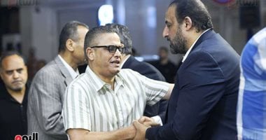 الكاتب الصحفى عبدالفتاح عبدالمنعم يشارك فى عزاء والدة النائب محمد شبانة