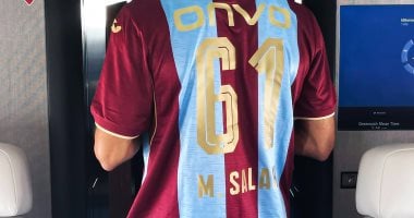 سر ارتداء محمد صلاح رقم 61 فى الظهور الأول بقميص طرابزون سبور