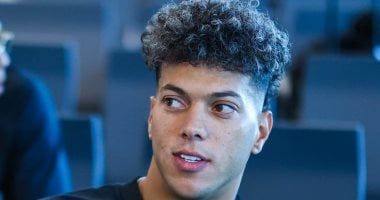 الأهلي يواصل مفاوضاته في إسبانيا لتمديد عقود أربعة لاعبين أساسيين
