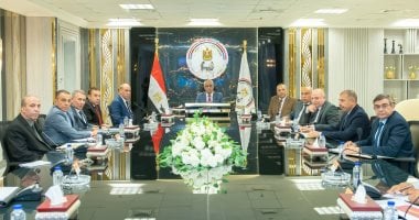 وزير الدولة للإنتاج الحربى يتابع الموقف التنفيذى لمشروعات "حياة كريمة" 
