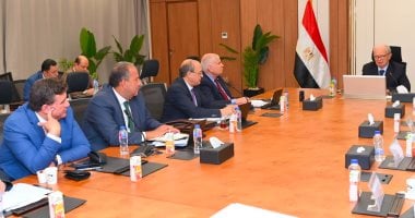 نائب رئيس مجلس الوزراء للشؤون الاقتصادية يترأس عمومية القابضة للصناعات الكيماوية