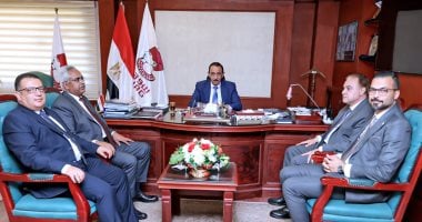 محافظ سوهاج خلال استقبال وكيل الصحة الجديد: تقديم الدعم للارتقاء بالمنظومة الصحية