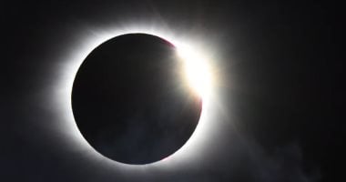  ما يمكن توقعه من كسوف الشمس الكلي عام 2026