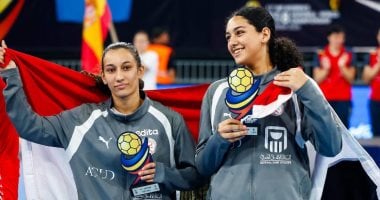 وزير الرياضة يهنئ ملك وزينة عمرو بعد اختيارهما ضمن الأفضل ببطولة العالم لناشئات اليد - اليوم السابع