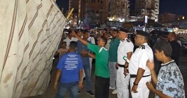 محافظ السويس يواصل إزالة إشغالات الأرصفة ويؤكد: لا تعطيل لحركة المواطنين