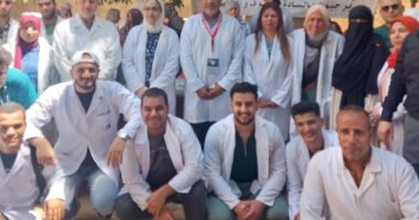 فحص 1070 رأس من الأبقار والأغنام والخيول والطيور بقافلة بيطرية مجانية بالقليوبية