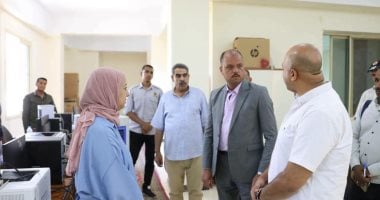 نائب محافظ الوادي الجديد يتابع سير العمل بمنظومة تقنين الأراضي