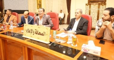 محافظ المنيا: «الحوار والمكاشفة وتبادل الرؤى» وسائل لبناء رأي عام واع