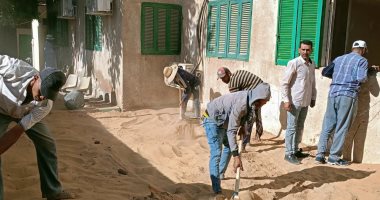 الداخلة: استمرار العمل فى تطوير ورفع كفاءة مبنى التأمين الصحي بمدينة موط