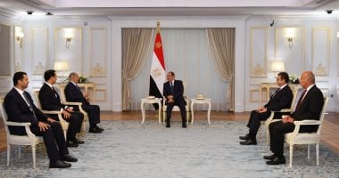 خلال لقائه المشير خليفة حفتر ورئيس أركان الجيش الوطني الليبي ورئيس صندوق إعمار ليبيا ورئيس المخابرات العامة المصرية.. الرئيس السيسى يجدد التأكيد على موقف مصر القائم على ضرورة الحفاظ على وحدة ليبيا