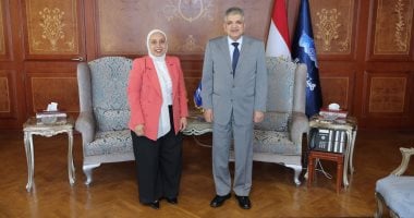 وكيل وزارة الصحة بالإسماعيلية تهنئ رئيس هيئة قناة السويس بتجديد الثقة