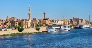 الرحلات النيلية متعة السائحين بين الأقصر وأسوان 