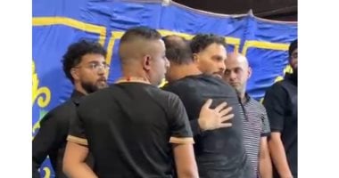 الفنان أحمد عزيز يتلقي عزاء والده