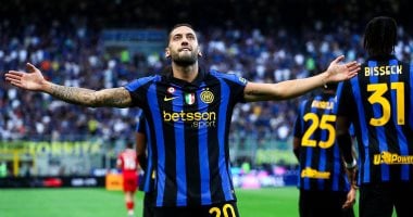احتفال هاكان كالهانوغلو لاعب إنتر ميلان