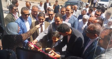 وزير الصناعة يفتتح مصنعا لإنتاج الأبواب الخشبية داخل مدينة دمياط للأثاث