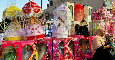 حلوى المولد تزين شوارع القاهرة