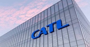 CATL تطلق مراكز روبوتية لإصلاح بطاريات السيارات الكهربائية