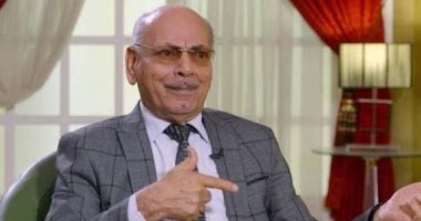 حصريًا.. بعد فوزه بجائزة النيل للمبدعين العرب: الشاعر العراقي علي جعفر العلاق في ضيافة "صوت العرب"