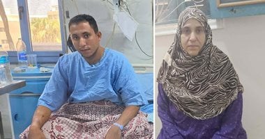 قصة أم عمرها 60 عاما لا تعرف المستحيل.. خسرت 30 كيلو من وزنها وتبرعت بكليتها لنجلها لتنهي معاناته من آلام الغسيل الكلوى.. العملية تمت بالمجان داخل جامعة الزقازيق.. وعميد كلية الطب: 42 عملية زراعة ناجحة بالمجان