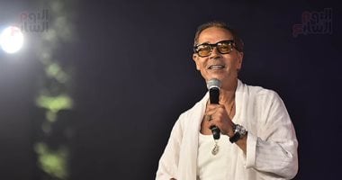 مدحت صالح يرفع شعار كامل العدد في حفل ختام مهرجان القلعة ويتألق بأجمل أغانيه.. صور
