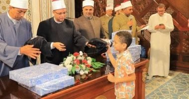 أوقاف الشرقية توزع الهدايا على المشاركين في النشاط الصيفي والمصلين احتفالا بالمولد