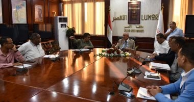 محافظ الأقصر يبحث تقنين أراضي الدولة وتوفيق أوضاع المواطنين
