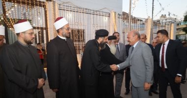 محافظ السويس والقيادات التنفيذية والنواب يشهدون احتفال الأوقاف بالمولد النبوى