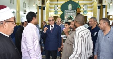 محافظ الأقصر يشهد احتفالية الأوقاف بالمولد النبوى بمسجد السيد يوسف بالكرنك