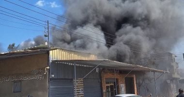 حريق داخل مصنع حلويات بدمياط والحماية المدينة تحاول السيطرة