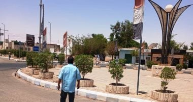 رفع كفاءة الشوارع ومحيط المدارس بأبو سمبل استعدادا للعام الدراسى الجديد