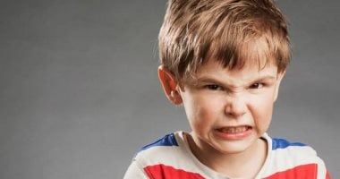 كيف تتعاملين مع الطفل العنيد وكثير الغضب؟.. 5 خطوات تبدأ بفهم السبب