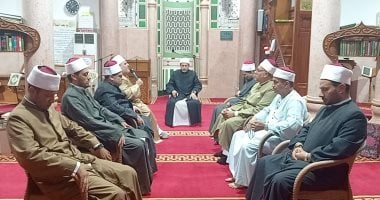 ختام السرد القرآني وجلسة للصلاة على النبي بمسجد الملك فى كفر الشيخ... صور