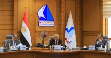 مجلس أمناء جامعة كفر الشيخ الأهلية يجتمع لوضع رؤية العام الدراسى الجديد