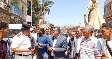 محافظ قنا يحيل رئيس قرية للشؤون القانونية لتقاعسه عن تنفيذ قرارات الإزالة